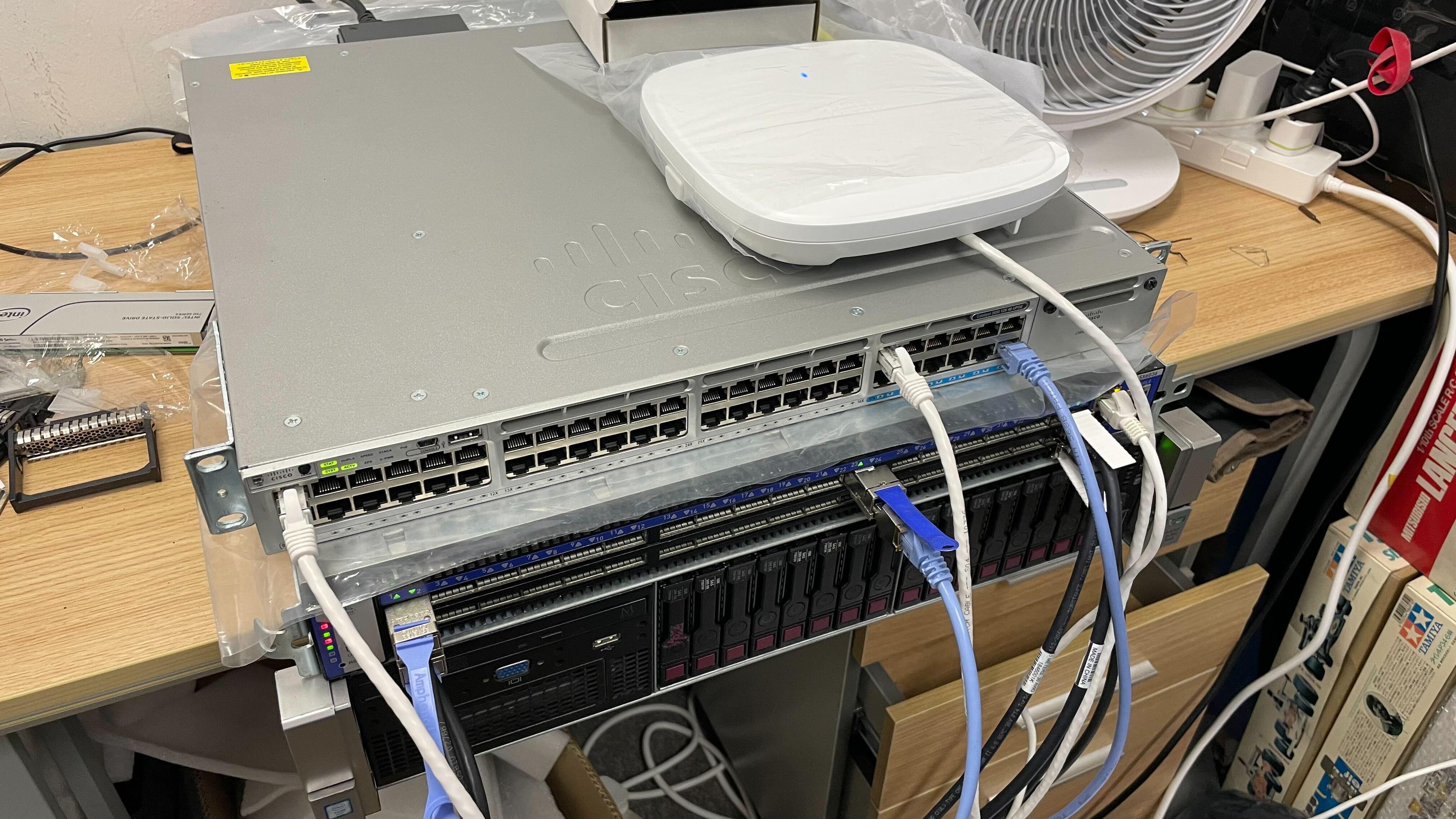 (特價一隻) CISCO Catalyst 10G UPOE C3850-12X-48U 10G x 12 1G x 36 Switch 95% NEW - C2 Computer