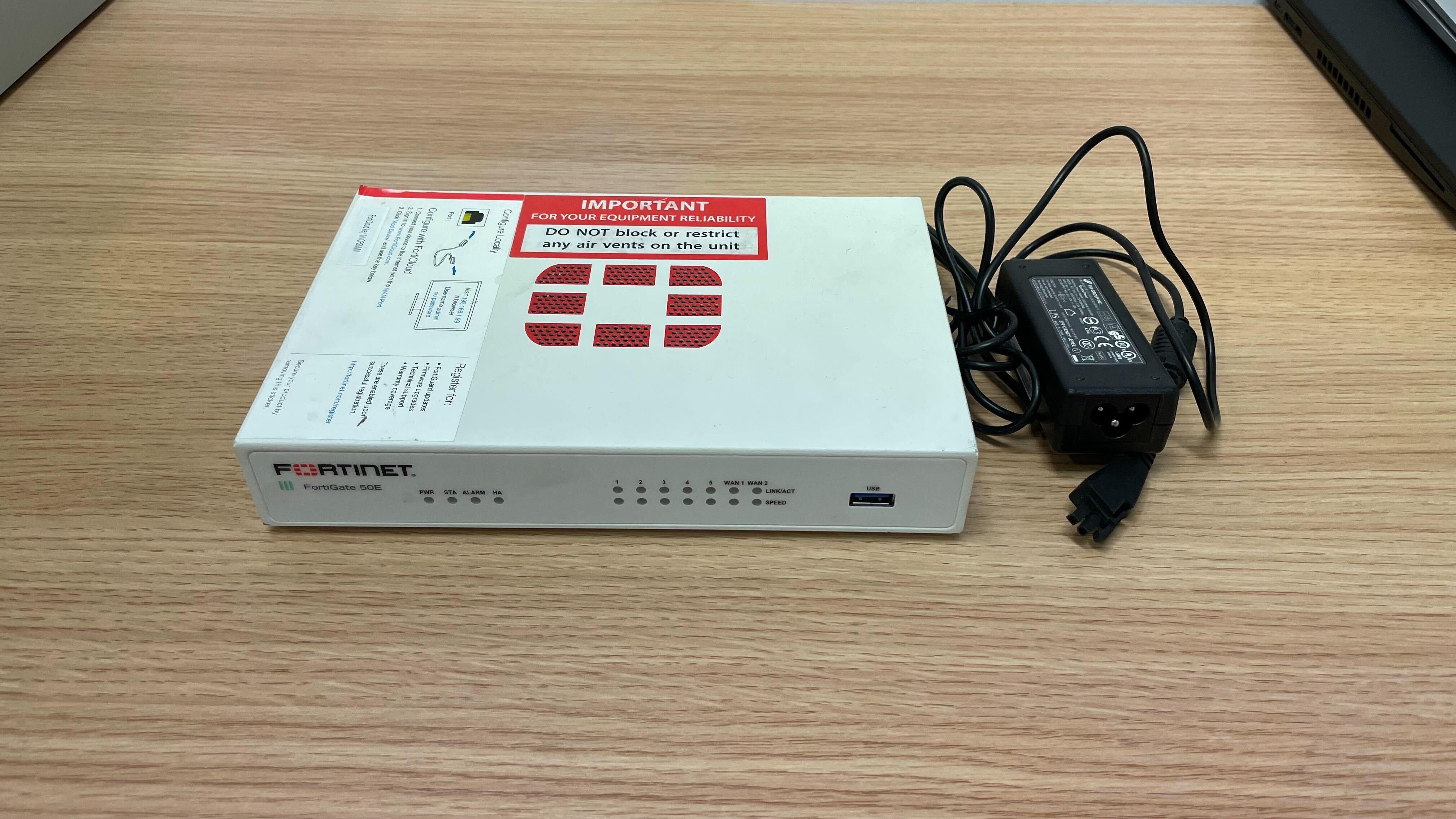 (特價一隻) FORTINET ForitGate 50E Security Appliance Gateway Firewall 85% NEW - C2 Computer