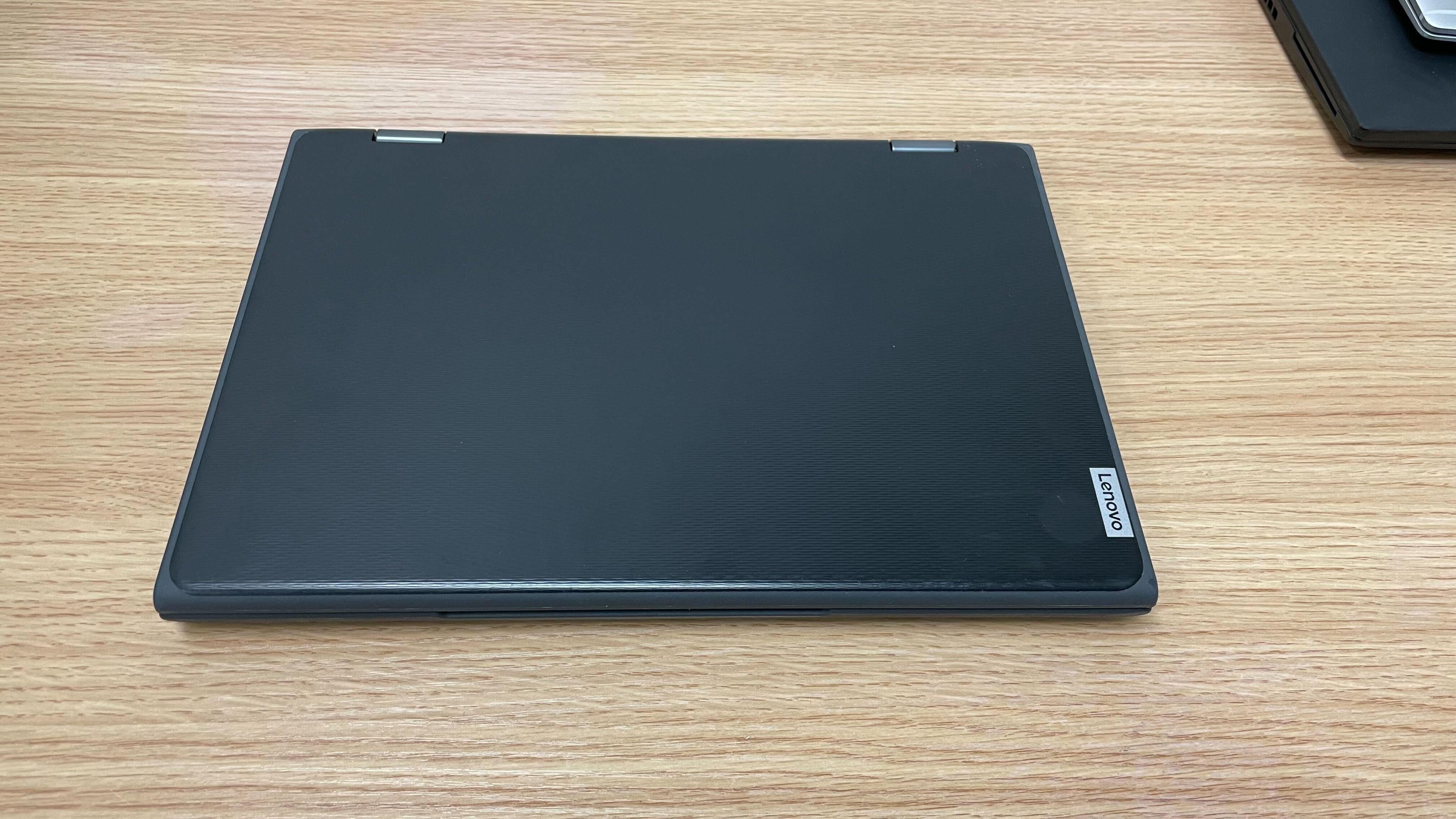 (特價一部) LENOVO 300e G2 Windows Education 10 - C2 Computer