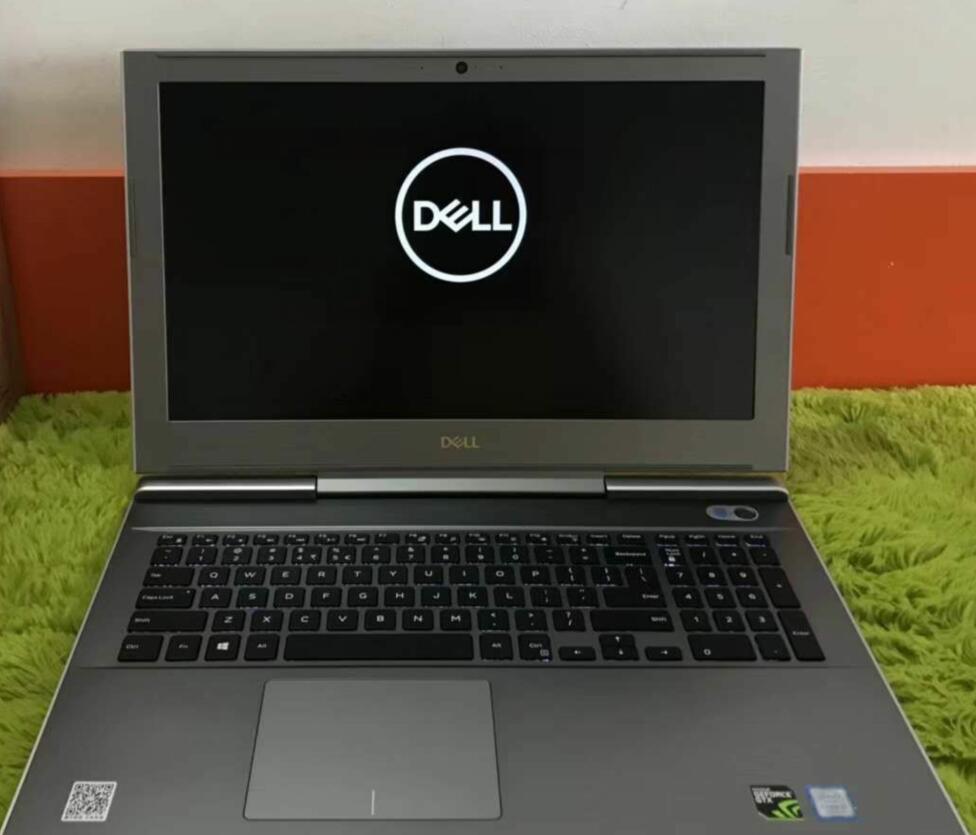 (USED) DELL Vostro 15 7000 7570 i5-7300U 4G NA 500G GTX 1050 4G 15.6inch 1920x1080 Gaming Laptop 90% - C2 Computer