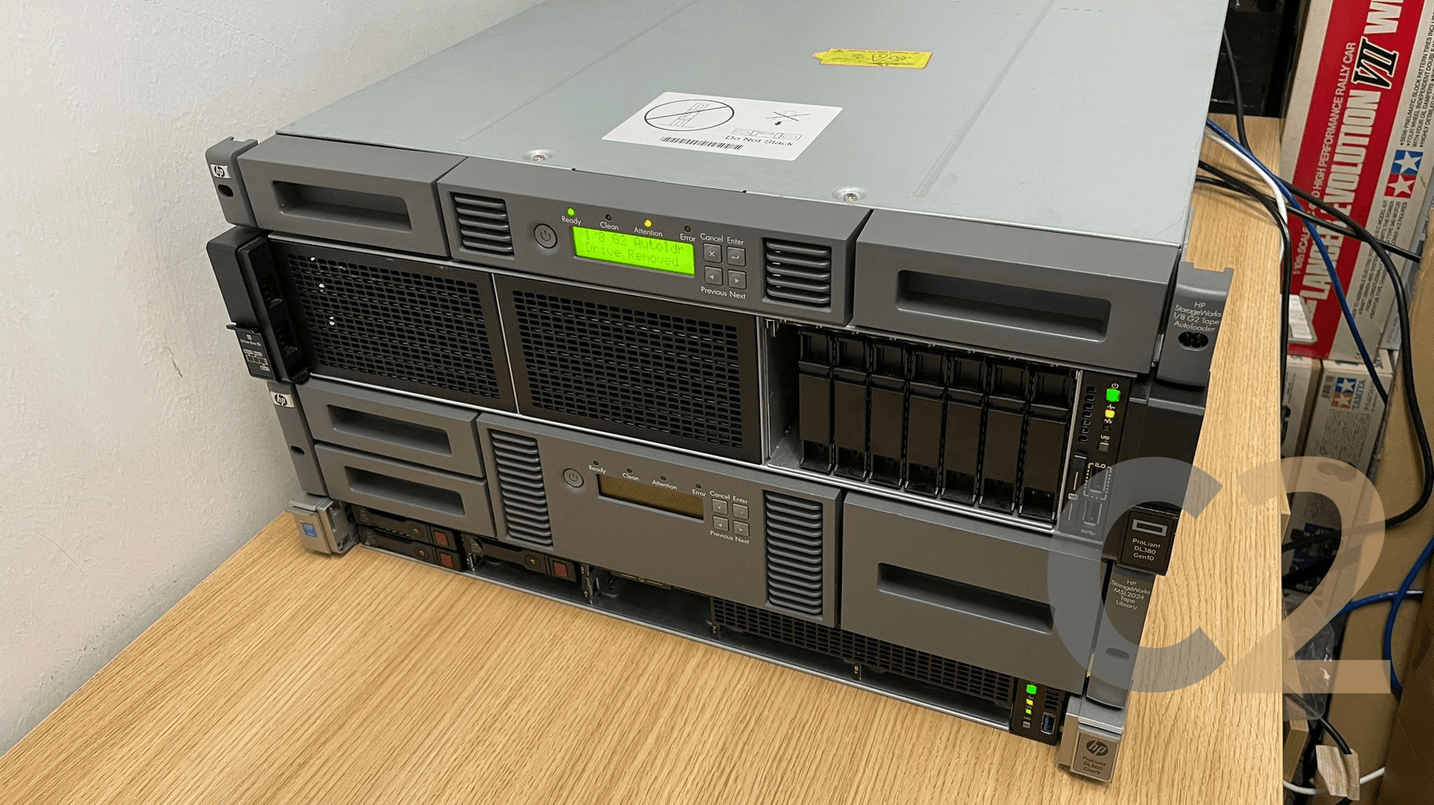 (特價一台)(USED) HPE StoreEver 1/8 G2 Tape Library LTO6 SAS HH Loader - C2 Computer