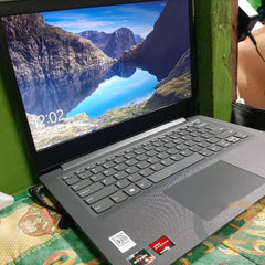 (USED) LENOVO V15-ADA R3-3250U 4G 128-SSD NA AMD Radeon Vega 3 Graphics 2GB 15.6inch 1920x1080 Business Laptop 95% - C2 Computer